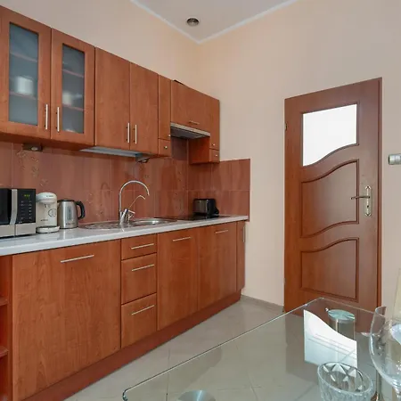 Swiety Marcin Elegant By Renters